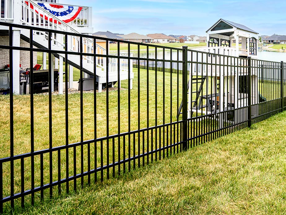 Aluminum pet fencing in Tewksbury Massachusetts