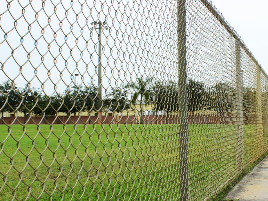 Commercial Chain Link Fence Company In Tewksbury