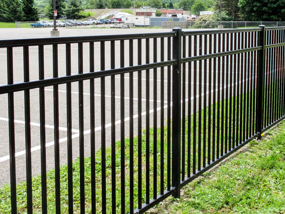 Chelmsford Massachusetts commercial fencing contractor
